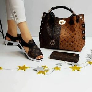 Women's handbags set